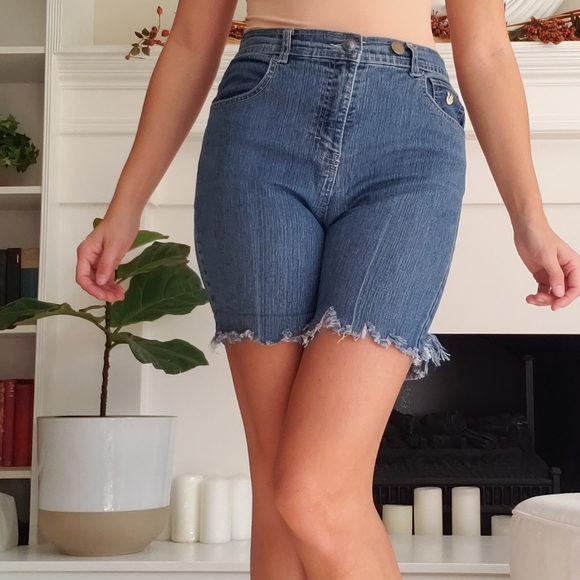 Size 8 Gloria Vanderbilt jean capris. - Picture 4 of 15